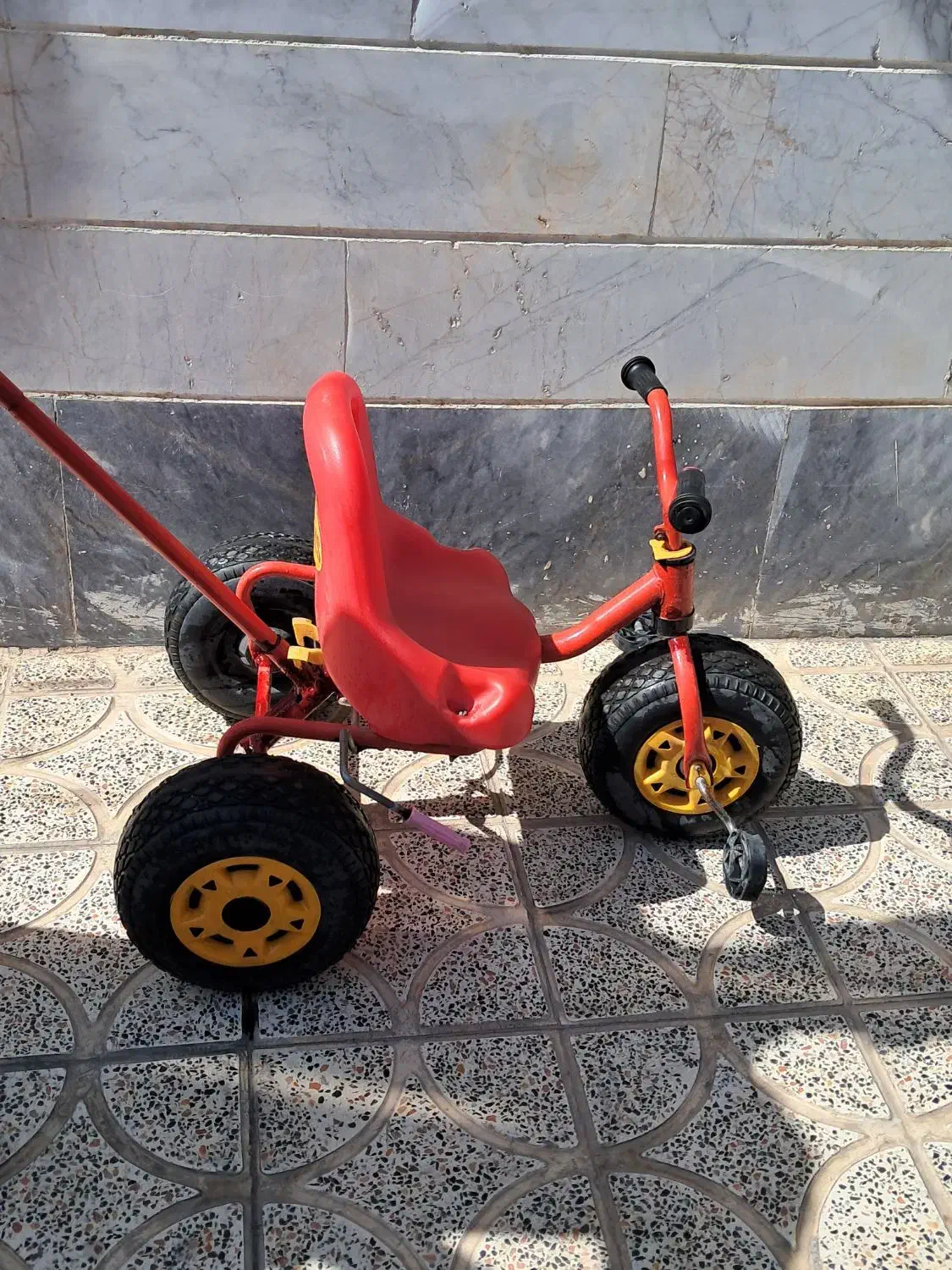 سه چرخه بچه گانه|دوچرخه، اسکیت، اسکوتر|اسلامشهر, شهرک امام حسین (میان آباد)|دیوار