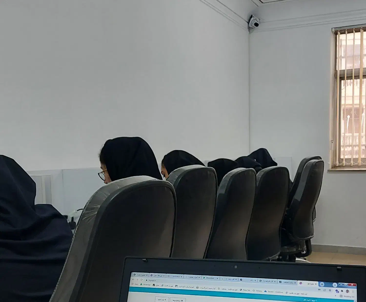 سئوکار سایت و منشی تلفنی خانم|استخدام اداری و مدیریت|رشت, شهرک قدس|دیوار