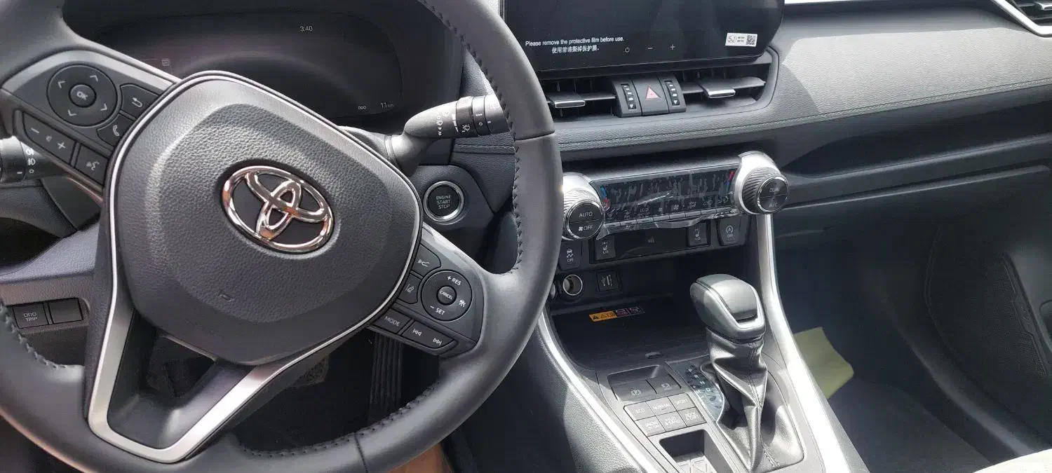 نیاز به کمک تویوتا رافور دوهزار ۲۵|فعالیت داوطلبانه|شیراز, آزادگان|دیوار