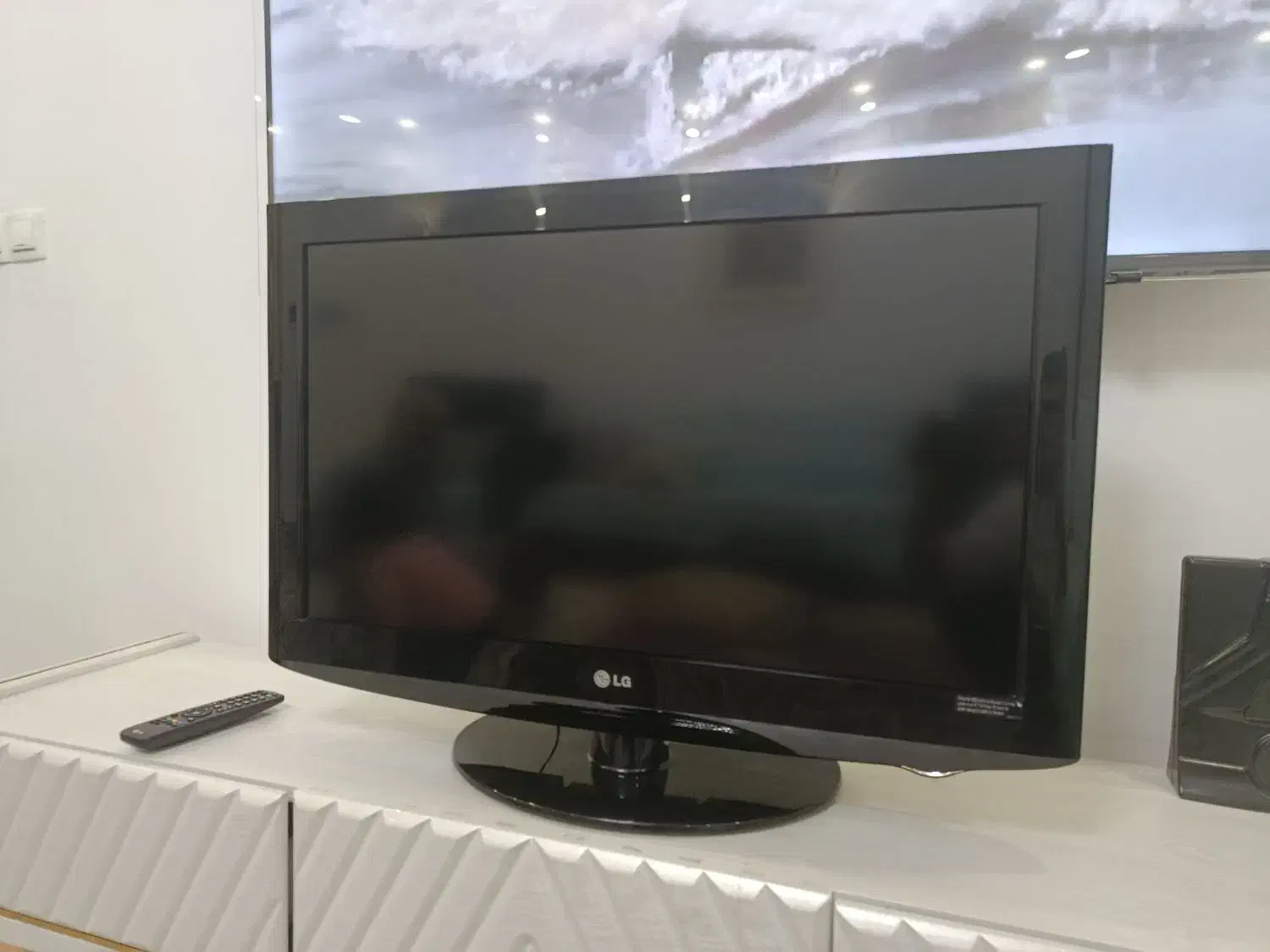 تلویزیون ۳۲ الجی|تلویزیون و پروژکتور|سنندج, |دیوار