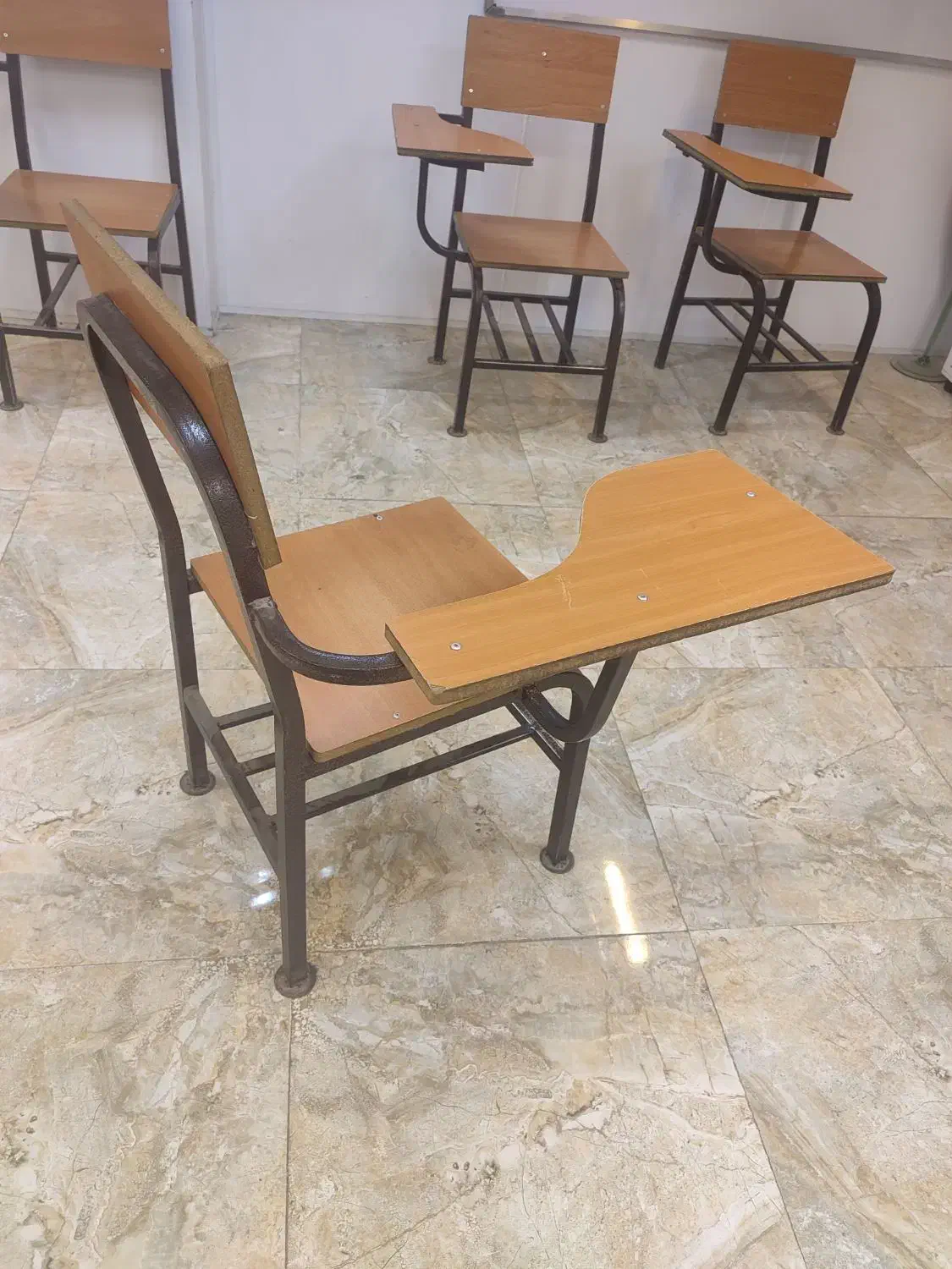 صندلی آموزشی|صندلی و نیمکت|سنندج, |دیوار