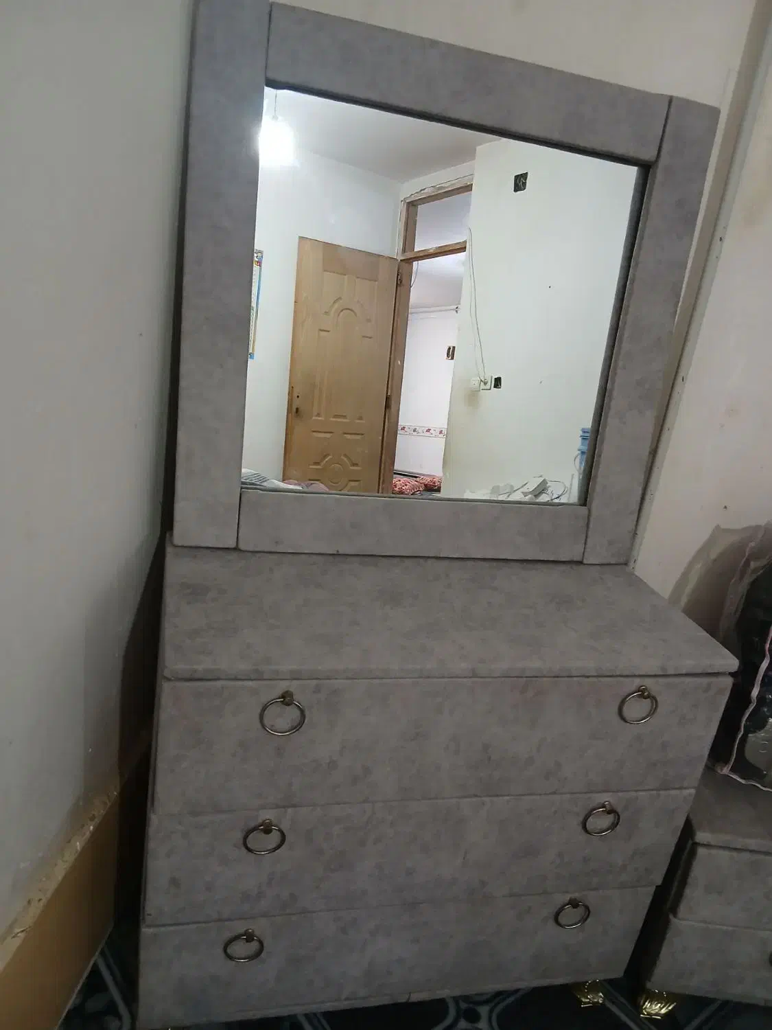 دراور|جاکفشی، کمد، دراور|تاتار علیا, |دیوار