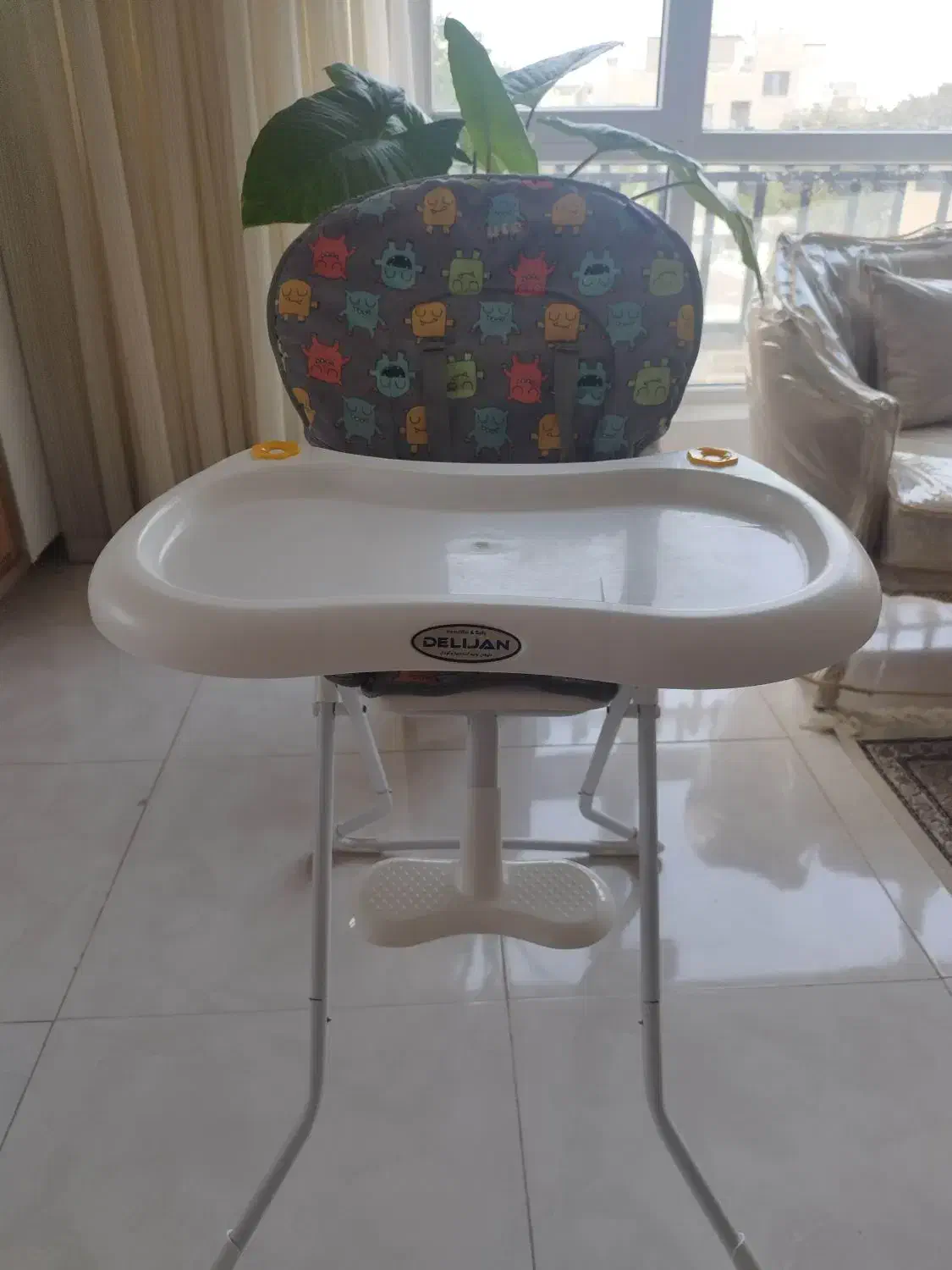 صندلی غذا و کریر|تخت و صندلی بچه|همدان, |دیوار