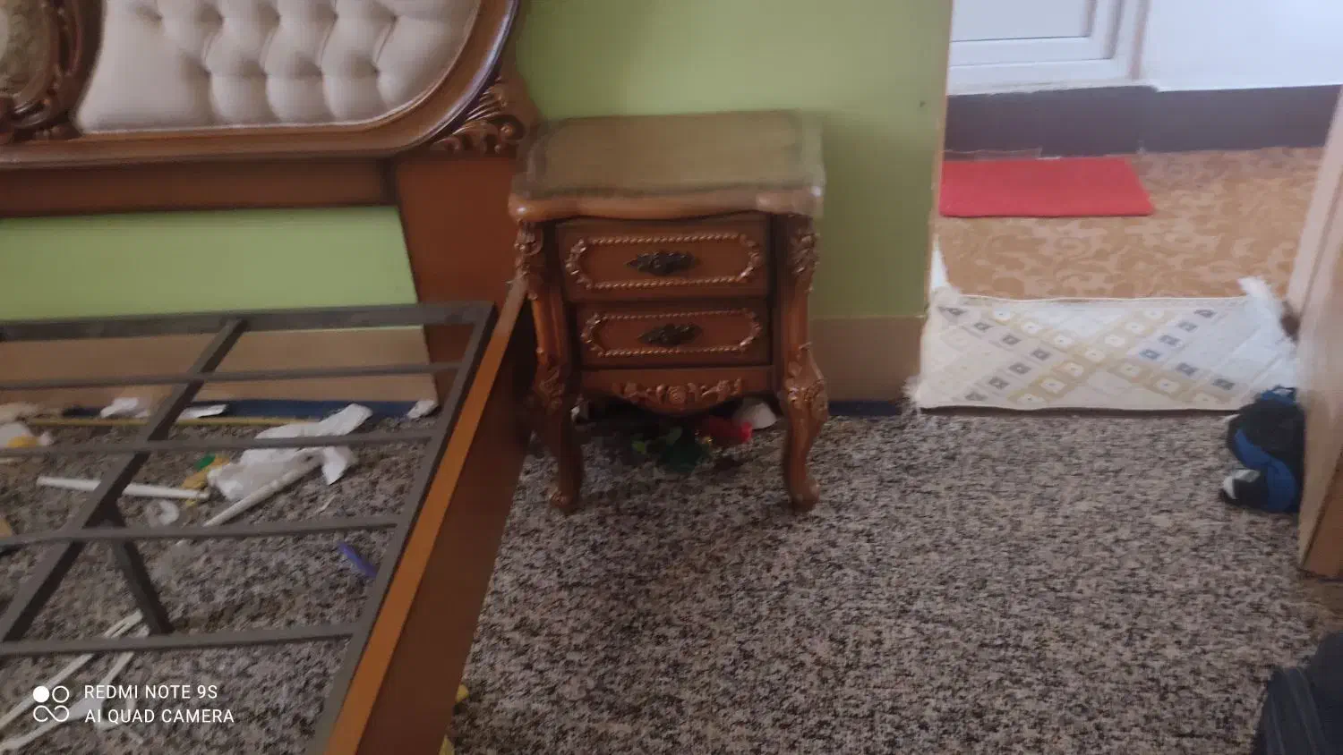 تخت یک نفره و دو نفره و میز تحریر بچه گانه|تخت و سرویس خواب|بندر دیر, |دیوار