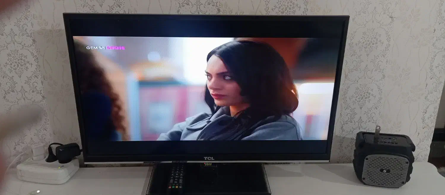 ال ای دی 32 اینچ|تلویزیون و پروژکتور|همدان, |دیوار