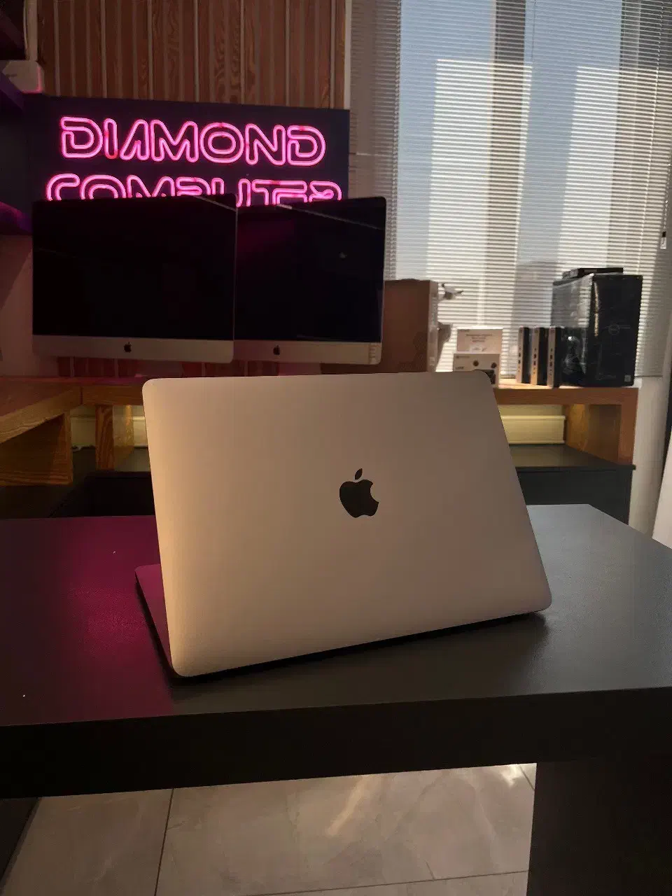 MacBook pro 2017  ( touch bar & touch ID)|رایانه همراه|تهران, میدان ولیعصر|دیوار