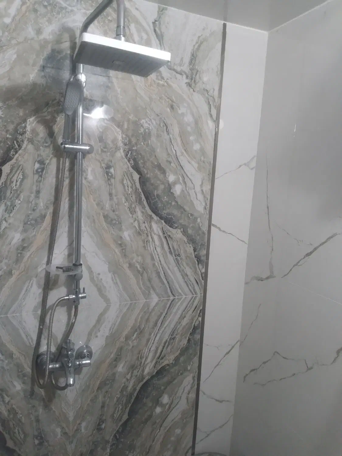 کاشی کاری و...با قیمت مناسب|خدمات پیشه و مهارت|سبزوار, شرق کال جنوبی (شمس آبادی)|دیوار