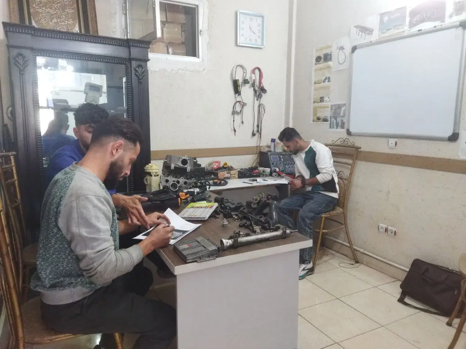 آموزش فوق تخصصی برق خودرو با پشتیبانی داییمی|خدمات آموزشی|تبریز, |دیوار