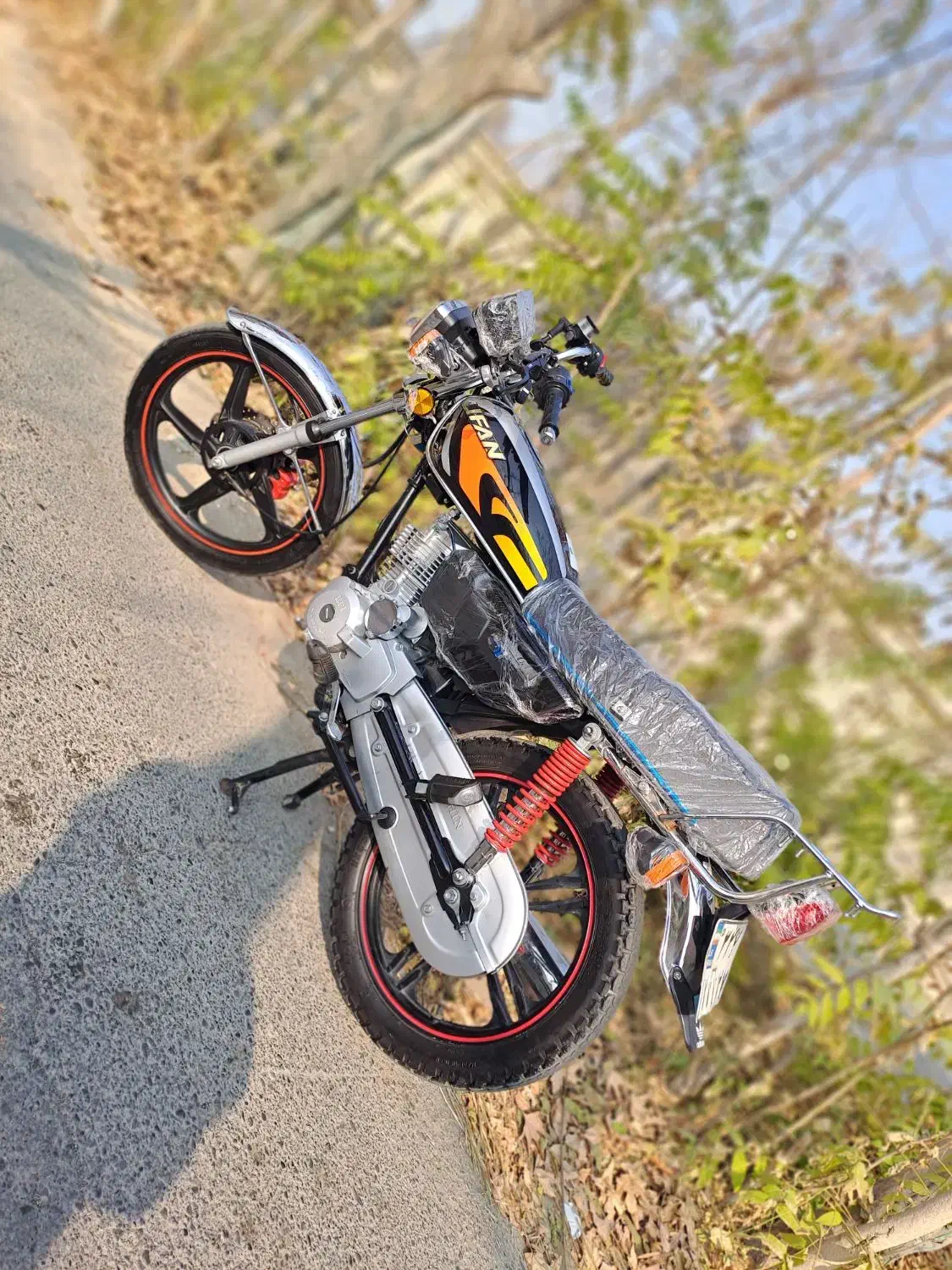 موتور هندا 200 مدل 1403 صفر خشک کاربرات شده|موتورسیکلت|رباط‌کریم, شترخوار|دیوار