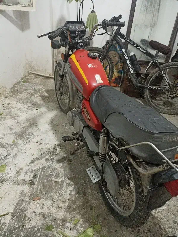 موتور|موتورسیکلت|نیشابور, باغ نو|دیوار