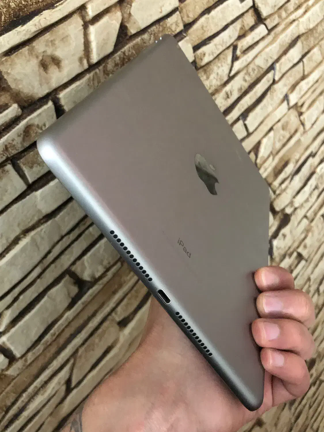 ipad(6th generation)|تبلت|تبریز, |دیوار