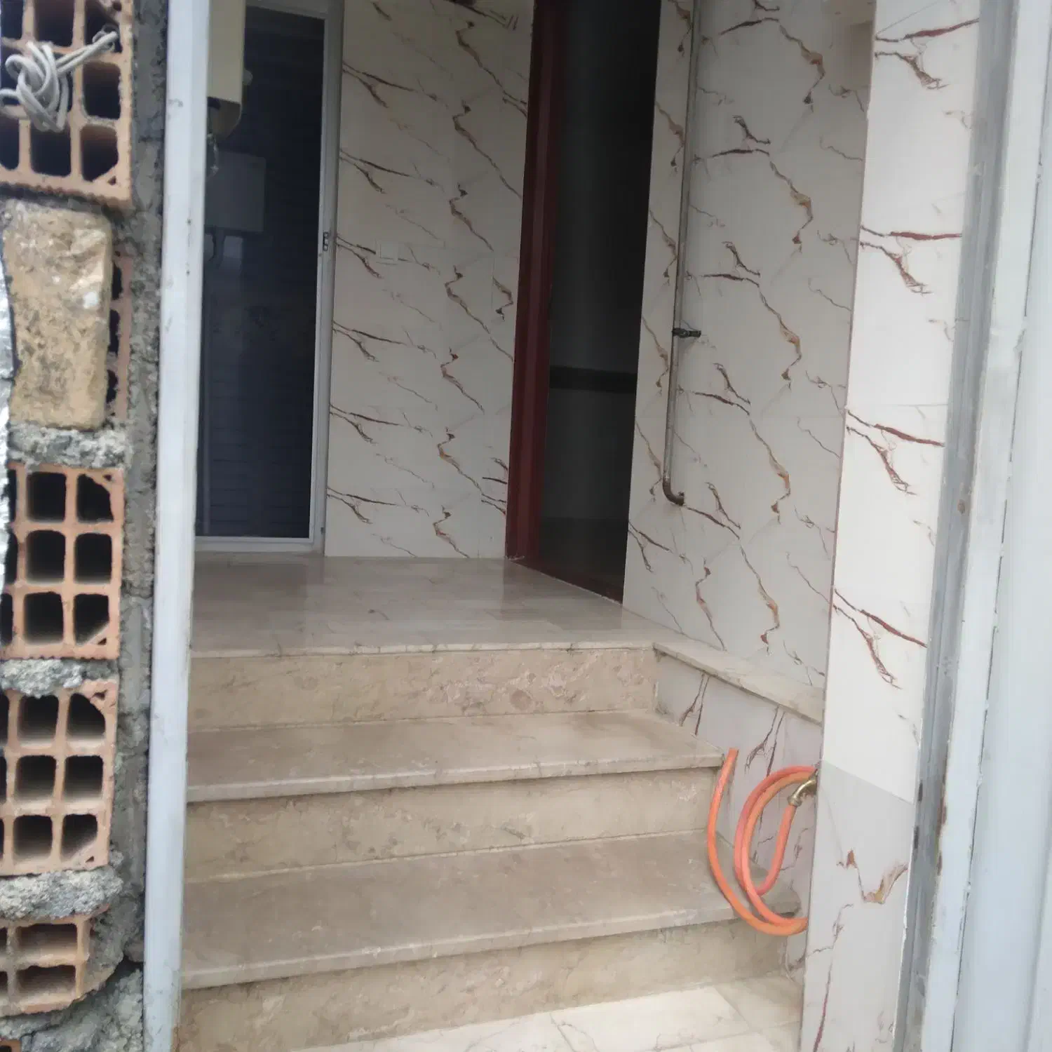 شاگرد کاشی کاری میخام|استخدام معماری، عمران و ساختمانی|کردکوی, |دیوار