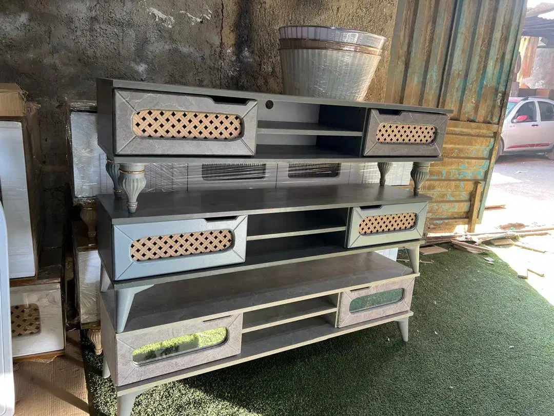 میز اقتصادی ۱۴۰ با رنگ سفارشی مشتری|میز تلویزیون|شیراز, شاهچراغ|دیوار