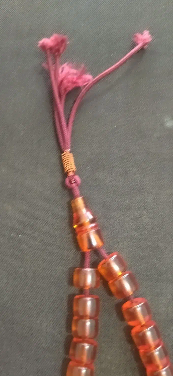 تسبیح سندلوس|کلکسیون اشیاء عتیقه|بانه, |دیوار