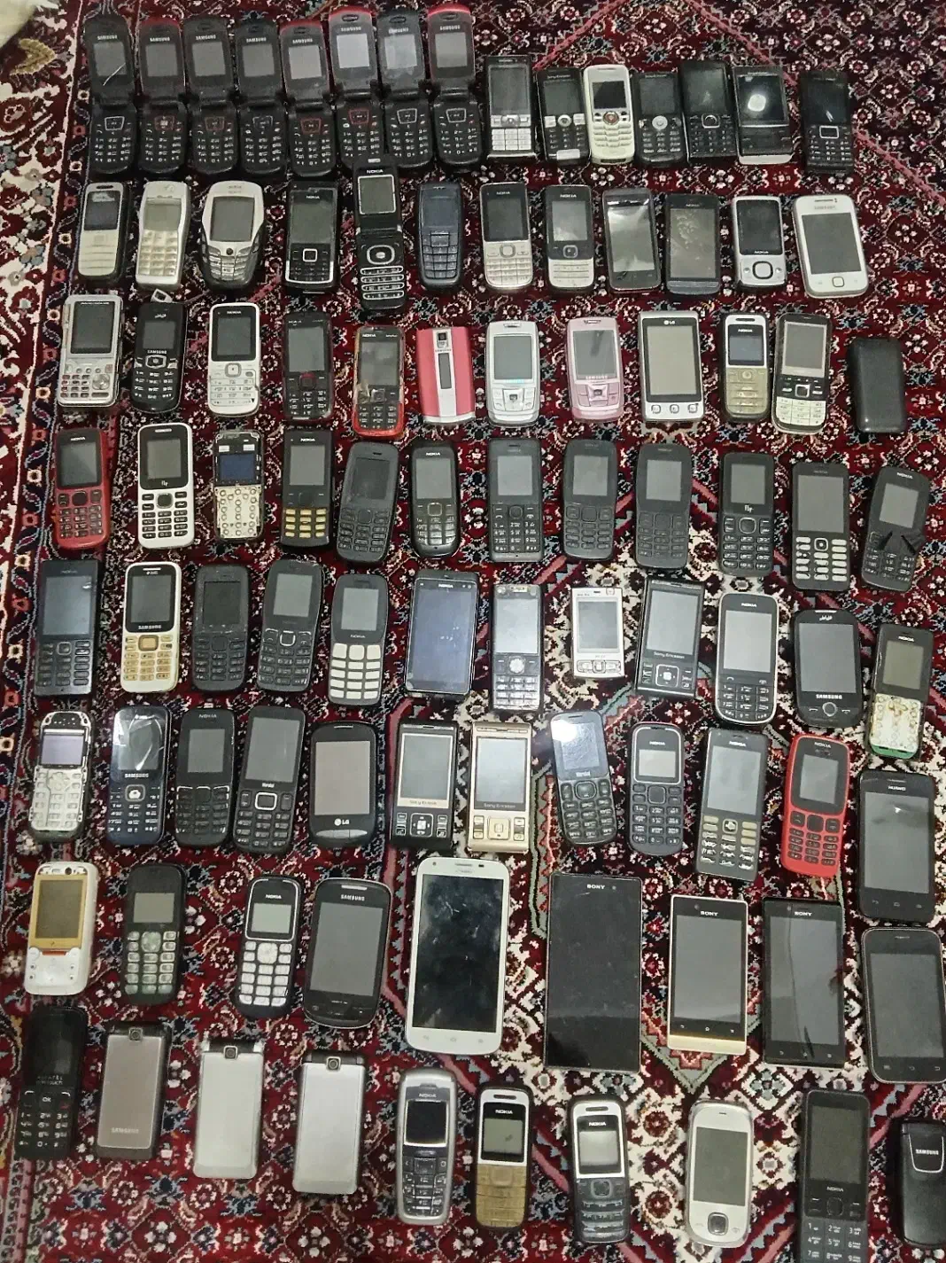 گوشی،های خاموش وروشن|موبایل|میانه, |دیوار