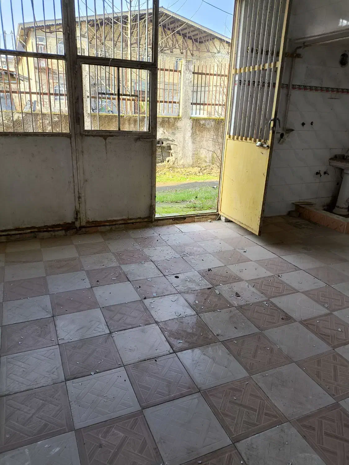 فروش مغازه ۳۰ متر آستارا شهرک عباس اباد|فروش مغازه و غرفه|آستارا, |دیوار