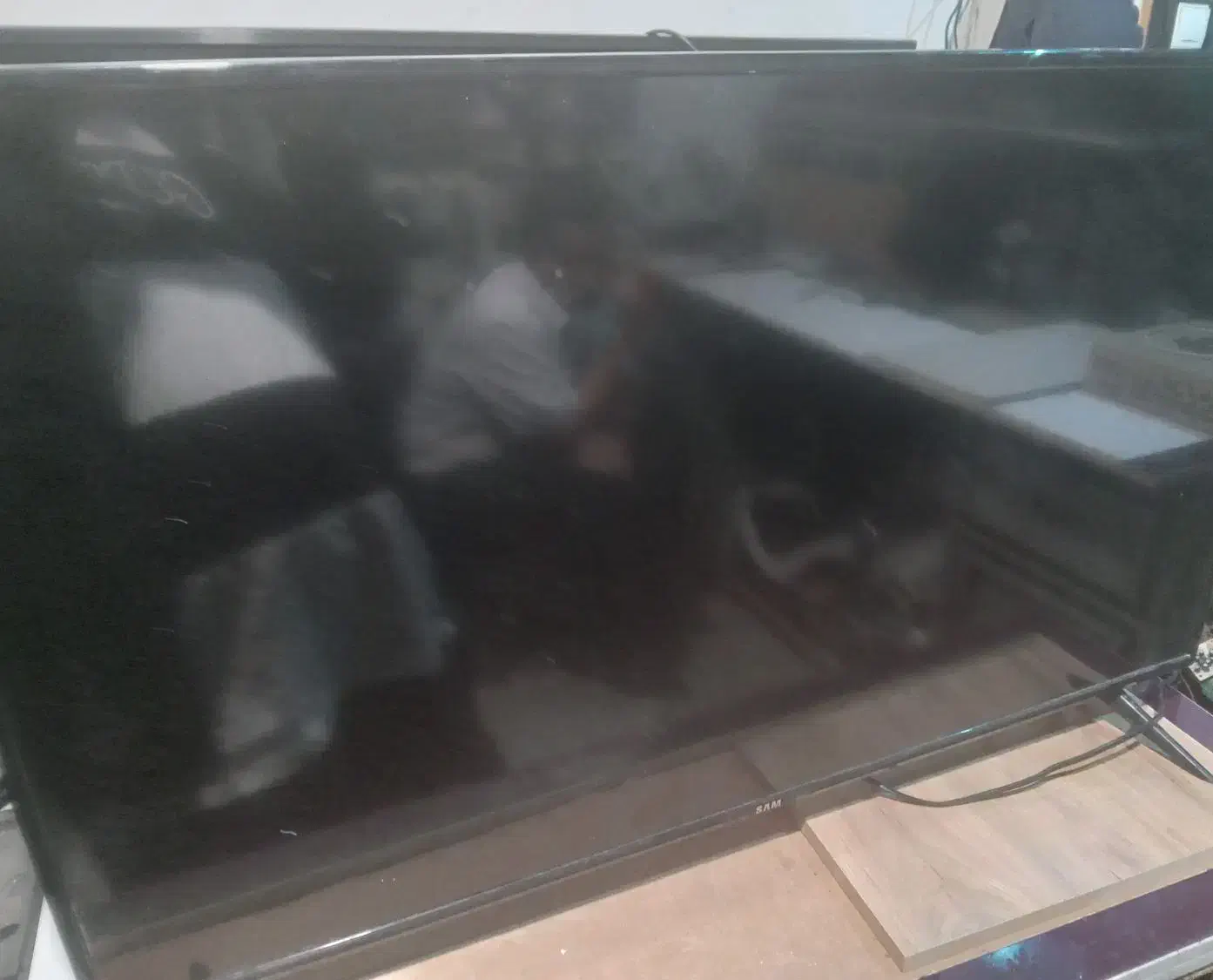 تلوزیون ۴۳ اینج|تلویزیون و پروژکتور|دهلران, |دیوار