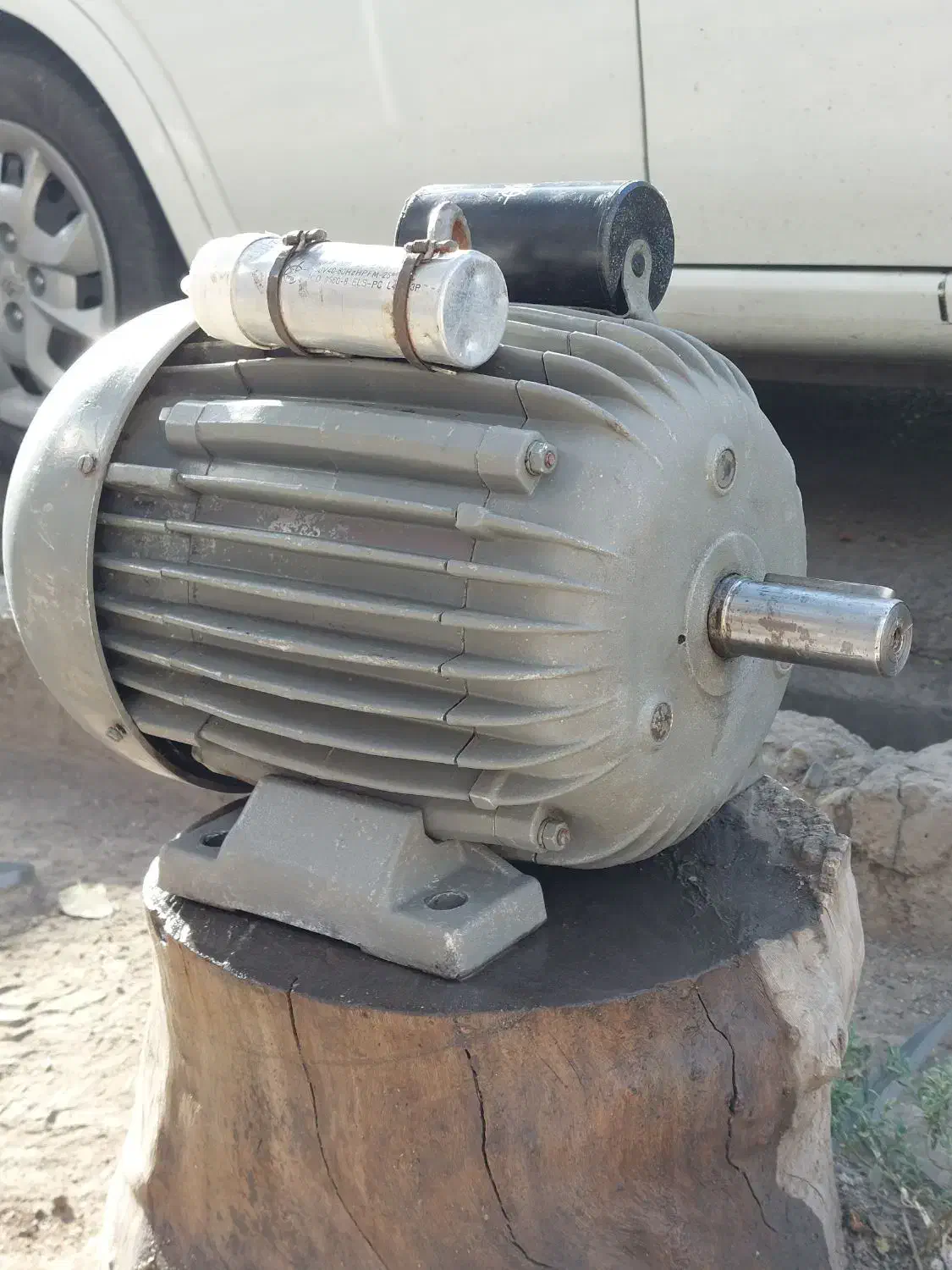 الکتروموتور ۱.۵ اسب ۱۴۰۰ دور|ماشین‌آلات صنعتی|مشهد, مقدم|دیوار