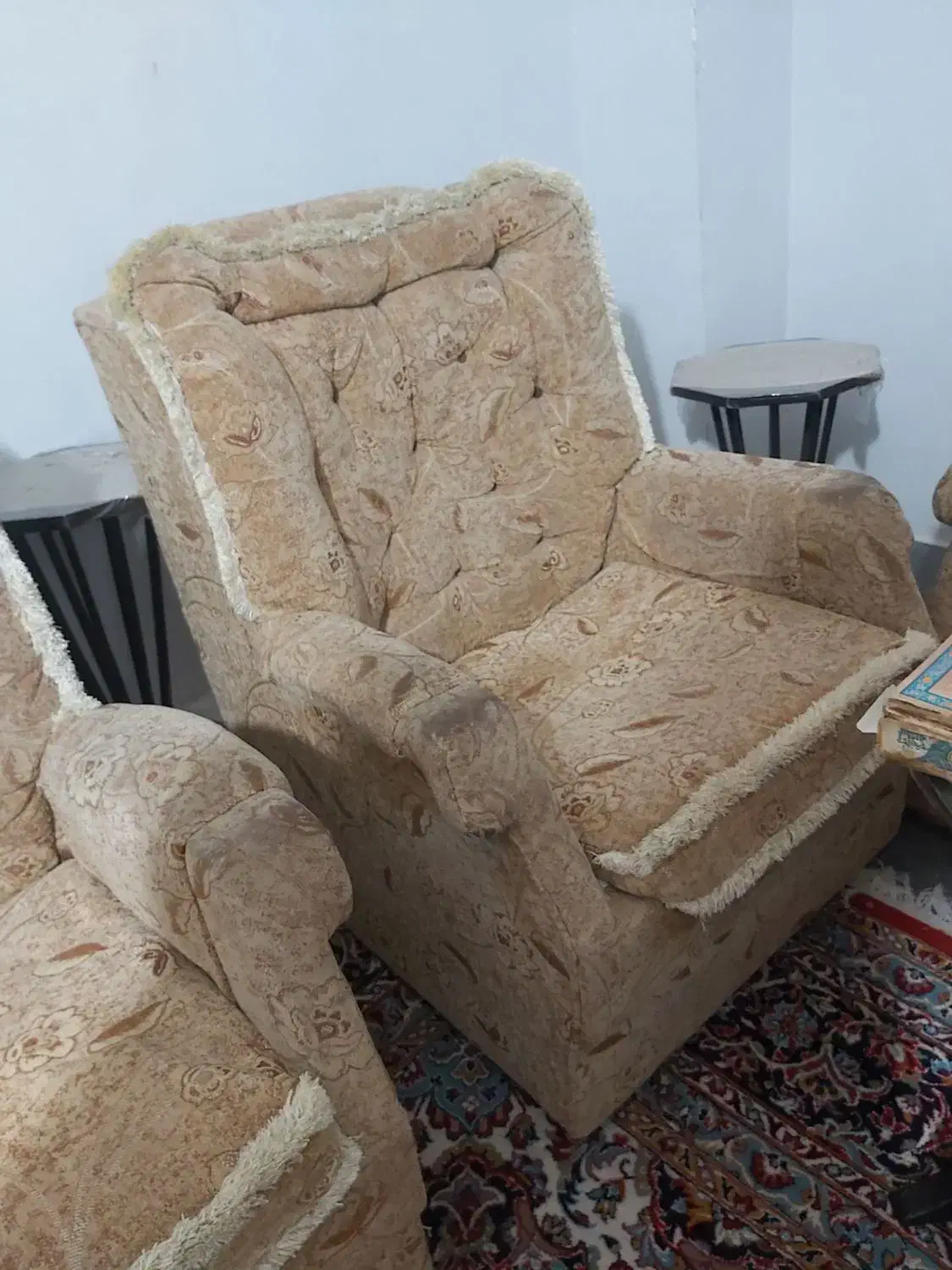مبل راحتی ۷نفره|مبلمان خانگی و میز عسلی|صحنه, |دیوار