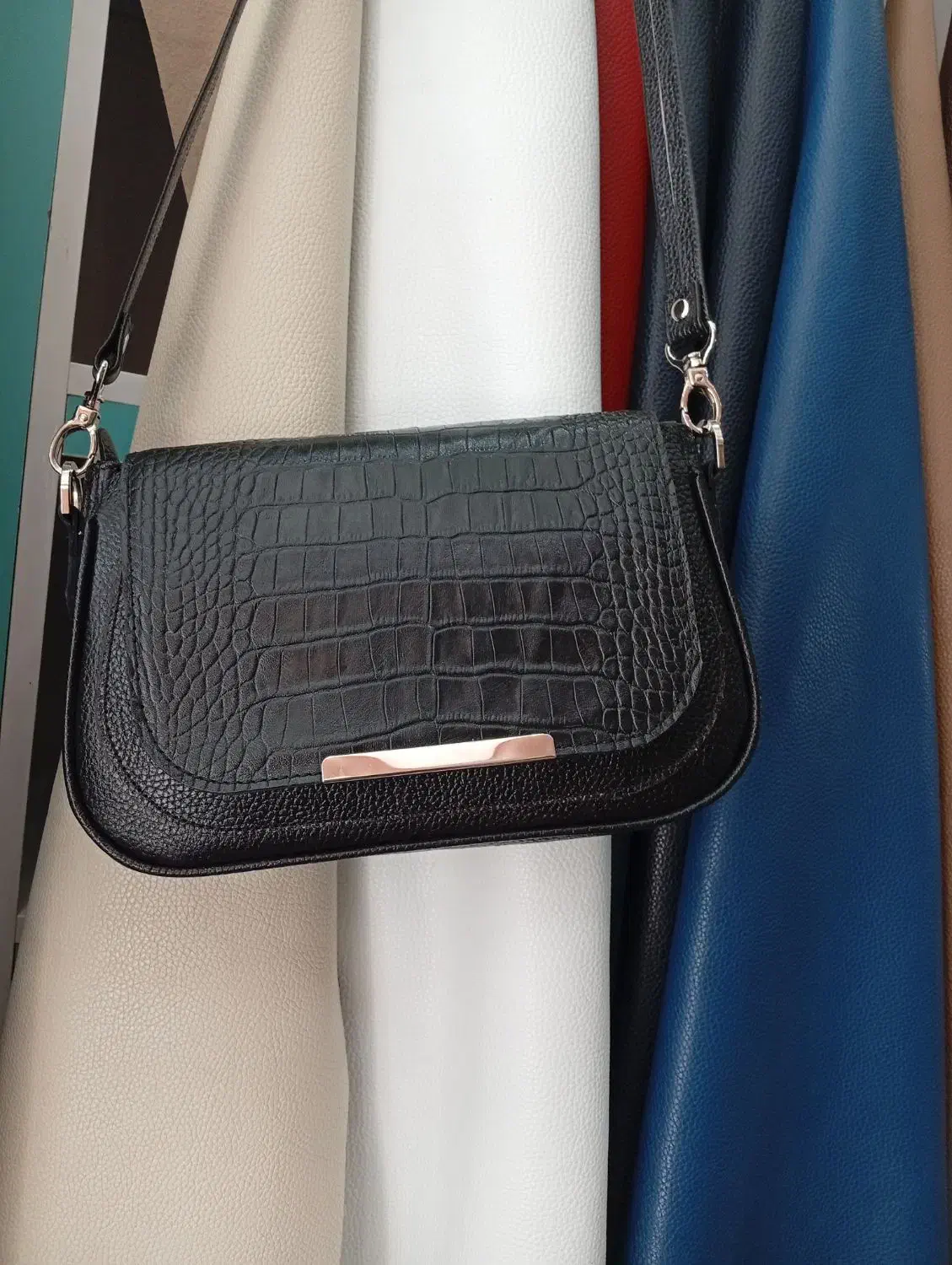 مهر چرم تولید کیف کمربند چرم طبیعی اصل|کیف، کفش، کمربند|سنندج, |دیوار