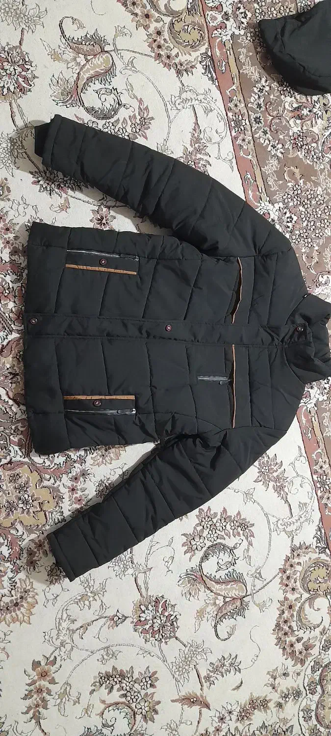 کاپشن|لباس|پاتاوه, |دیوار