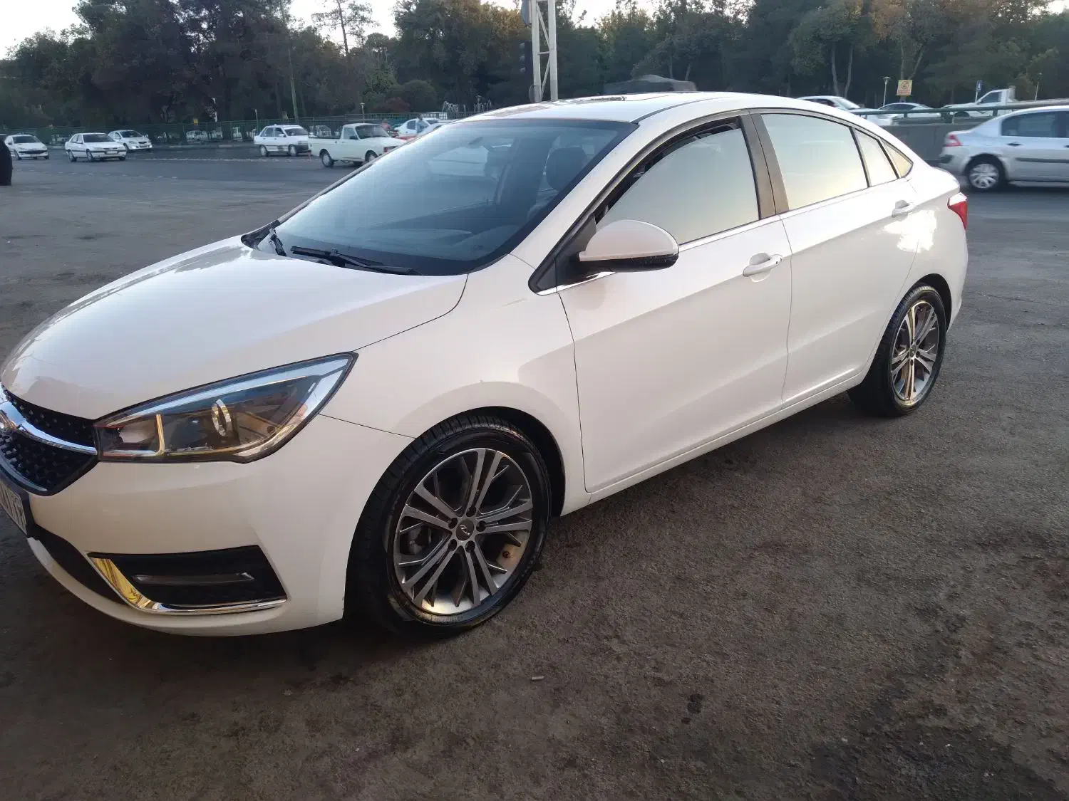 آریزو۵ اکسلنت اتوماتیک خانگی ۱۳۹۶|خودرو سواری و وانت|شاهینشهر, شهرک گلدیس|دیوار