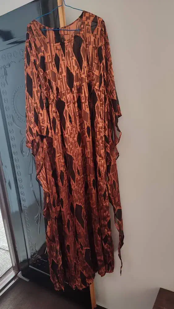 کراس کردی در حد نو|لباس|سنندج, |دیوار