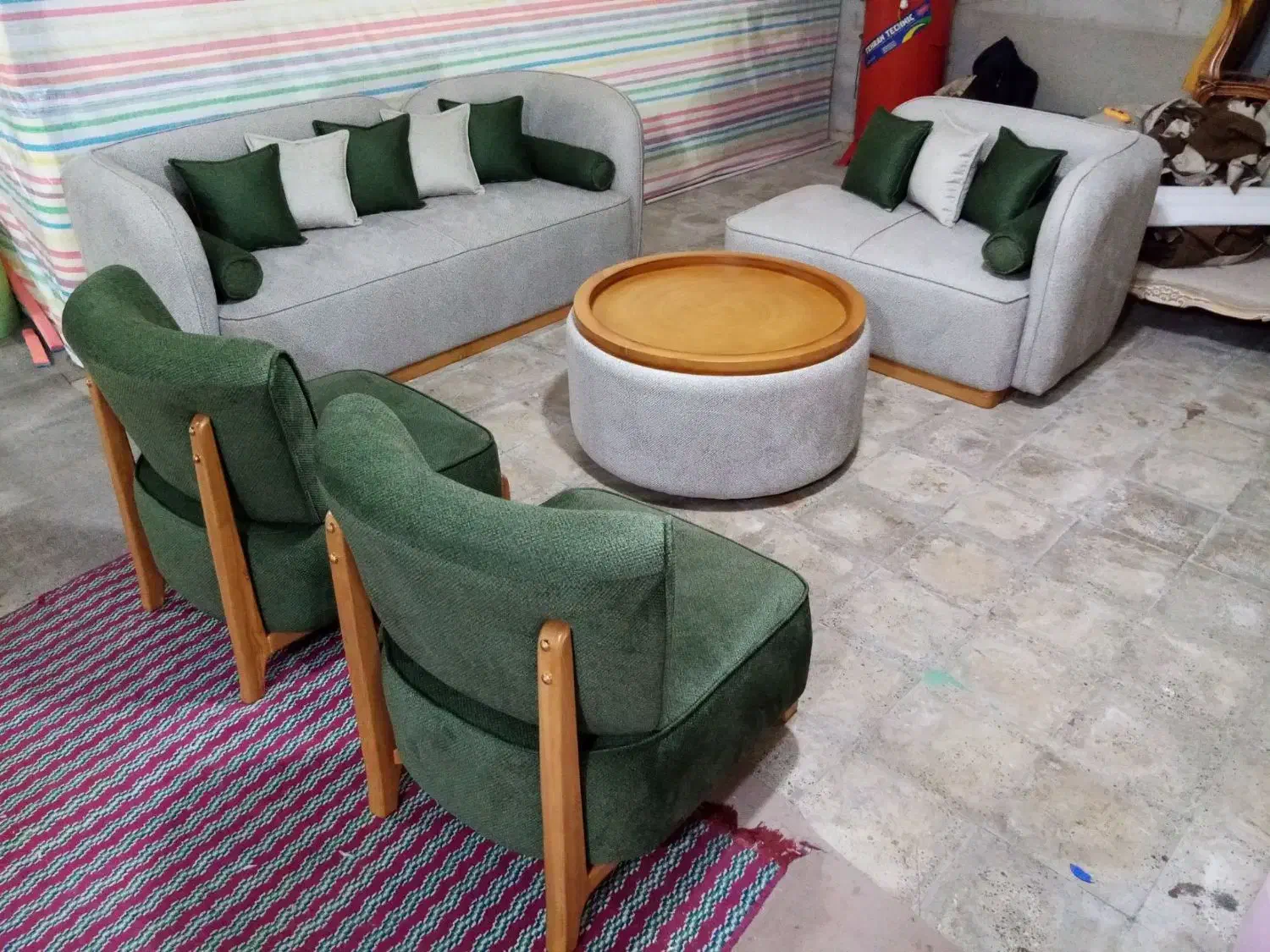 مبل راحتی|مبلمان خانگی و میز عسلی|چهارباغ, |دیوار