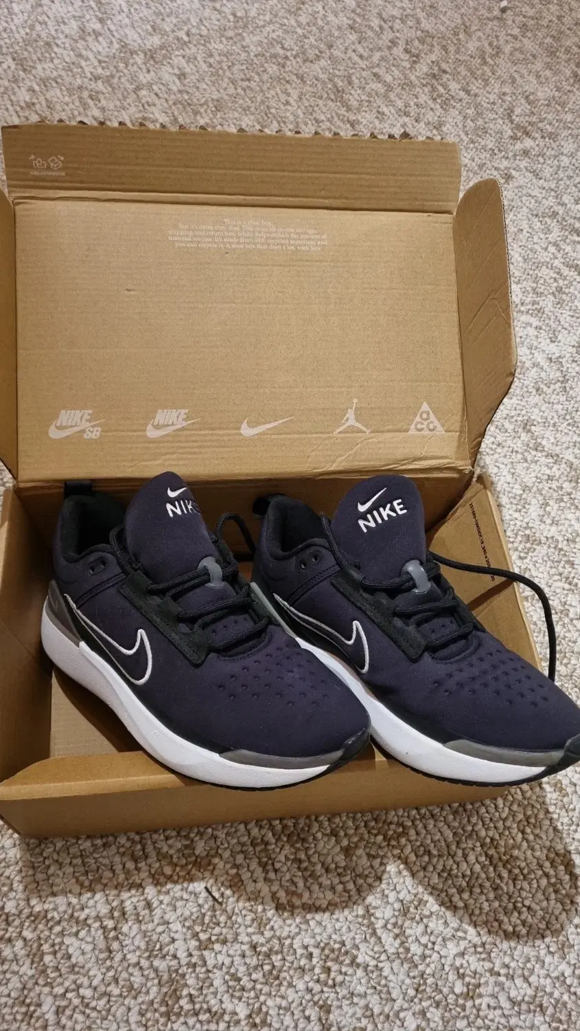 کتونی NIKE|کیف، کفش، کمربند|تهران, بلورسازی|دیوار