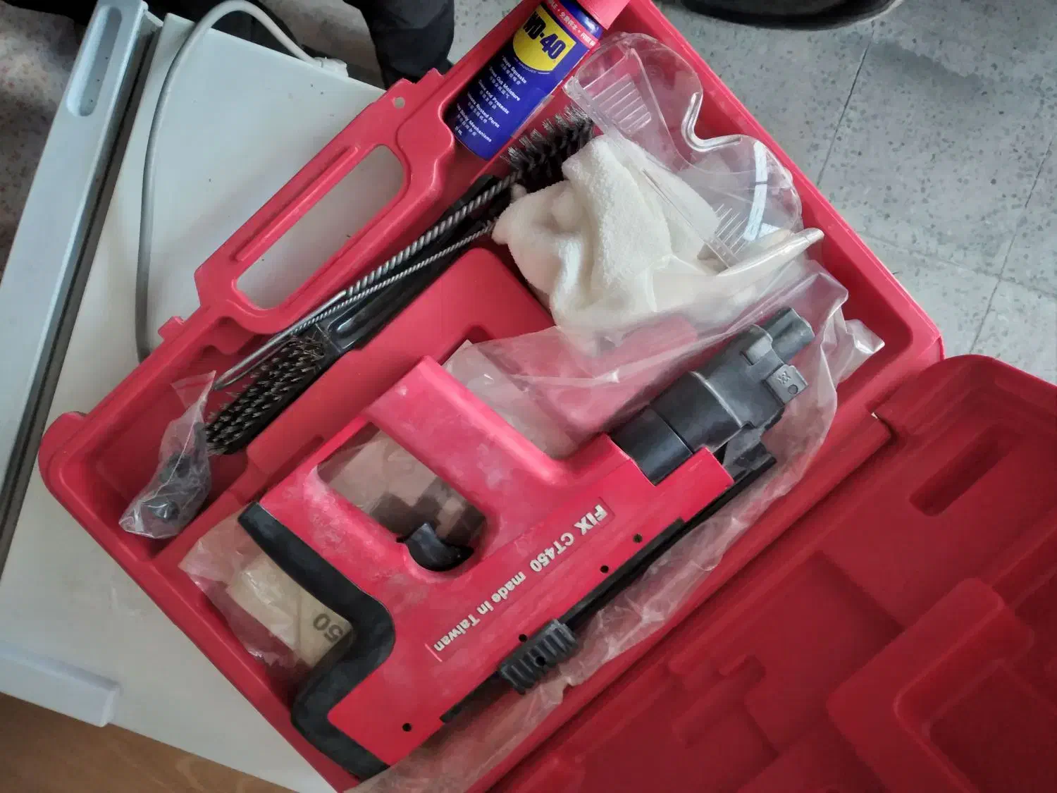 تپانچه و میخ کوب|ابزارآلات|حمیدیا, |دیوار