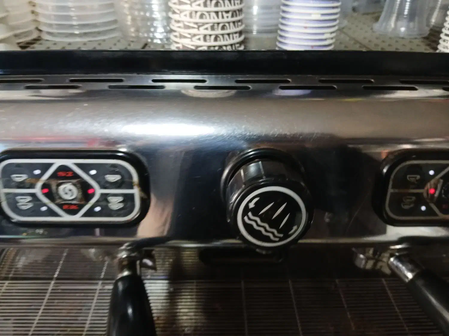 فروشنده|استخدام خدمات فروشگاه و رستوران|مرودشت, ژیان|دیوار