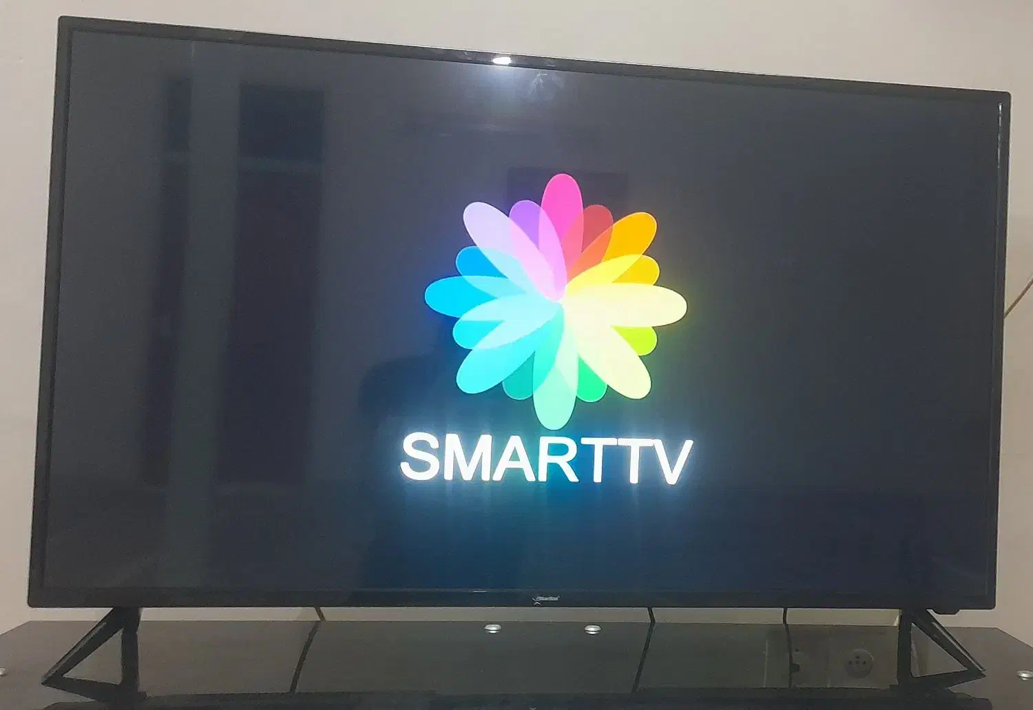 تلوزیون۴۳ اینچ|تلویزیون و پروژکتور|ابریشم, |دیوار