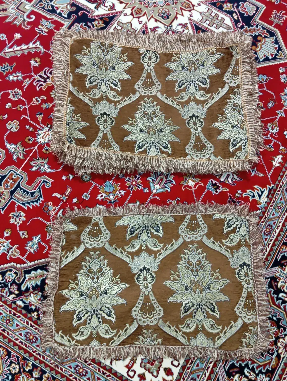 رو بالشی مخمل و دو عدد فرش ۱۲ متری|فرش|رومشکان, |دیوار