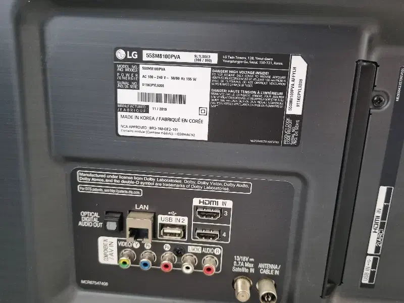 تلویزیون اصلی 55 اینچ LG ++ میز چوبی راش|تلویزیون و پروژکتور|شیراز, قدوسی غربی|دیوار