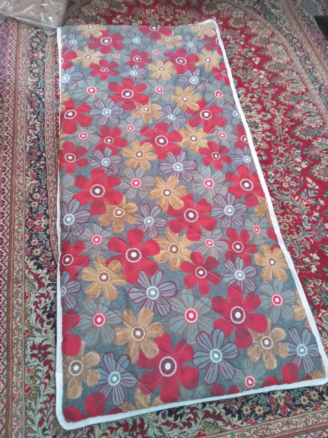 تشک الیافی قیمت ۸۰۰ تومن|رختخواب، بالش، پتو|مسجد سلیمان, |دیوار