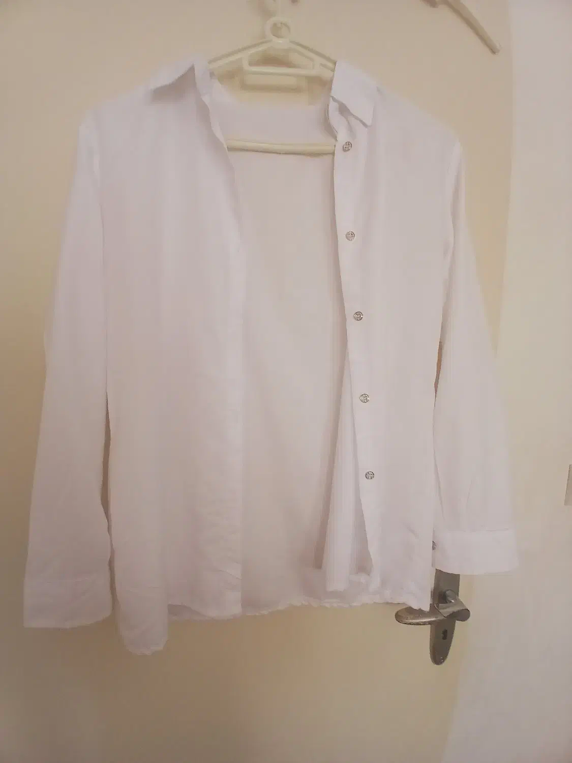 شومیزسفیدزنانه|لباس|گرگان, |دیوار