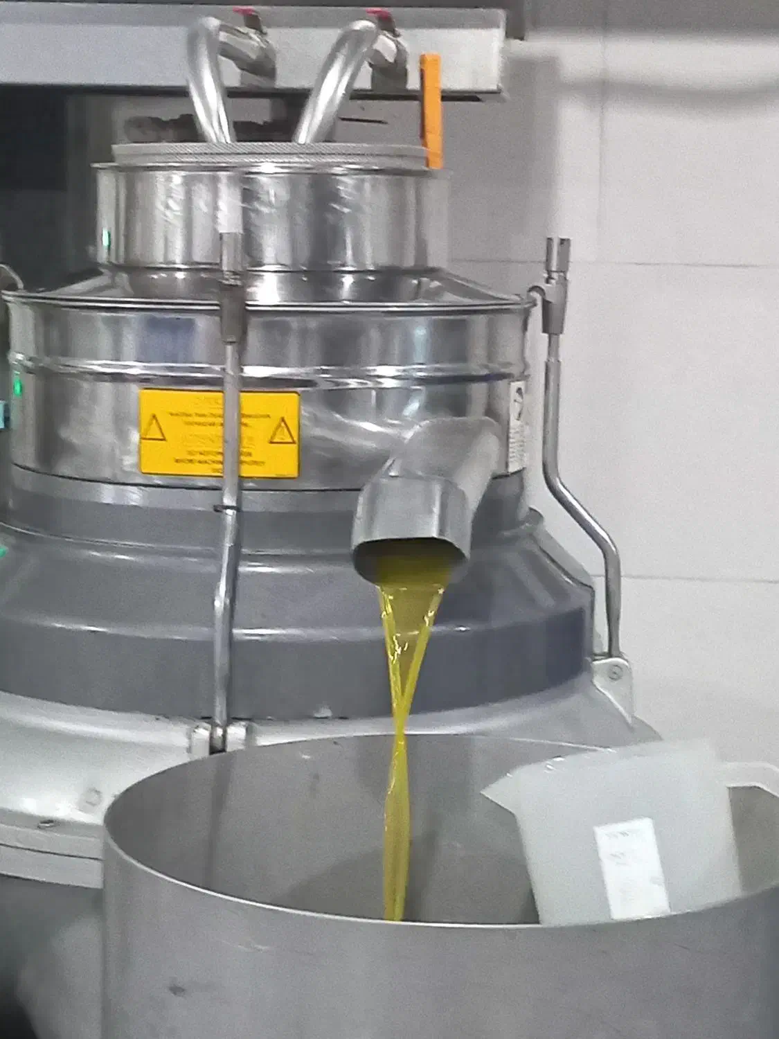 روغن زیتون اصل شمال|خوردنی و آشامیدنی|رشت, آب آسیاب|دیوار