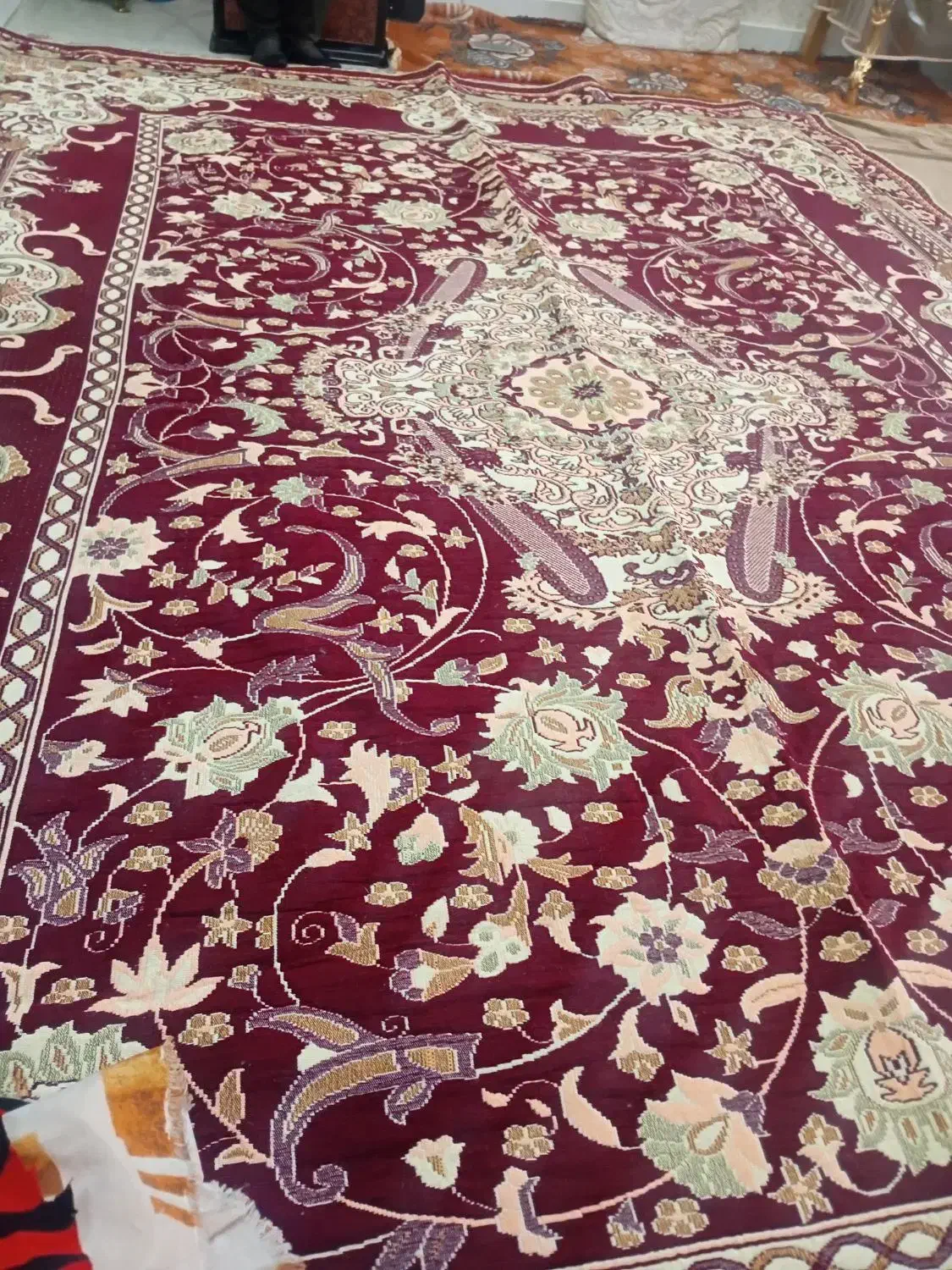 یک عدد روفروشی ۹ متری نو مخمل دو طرفه میباشد|روفرشی|تبریز, |دیوار