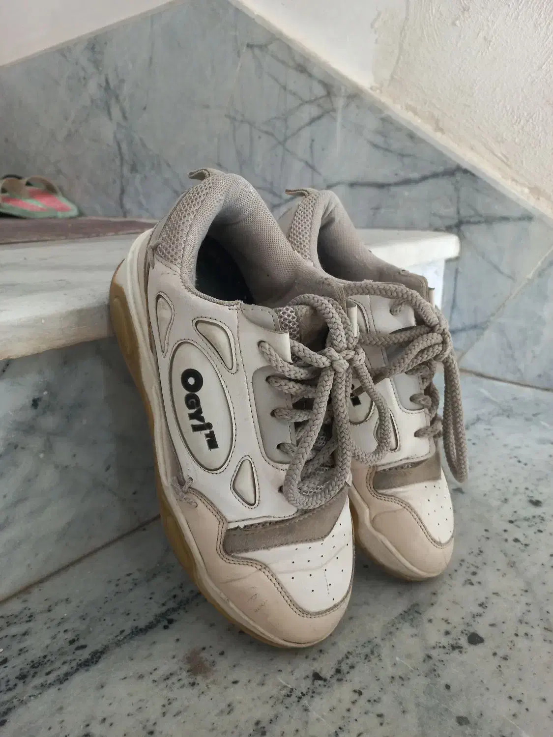 کفش اصلی برند ogi سایز ۴۲|کیف، کفش، کمربند|گنبد کاووس, |دیوار