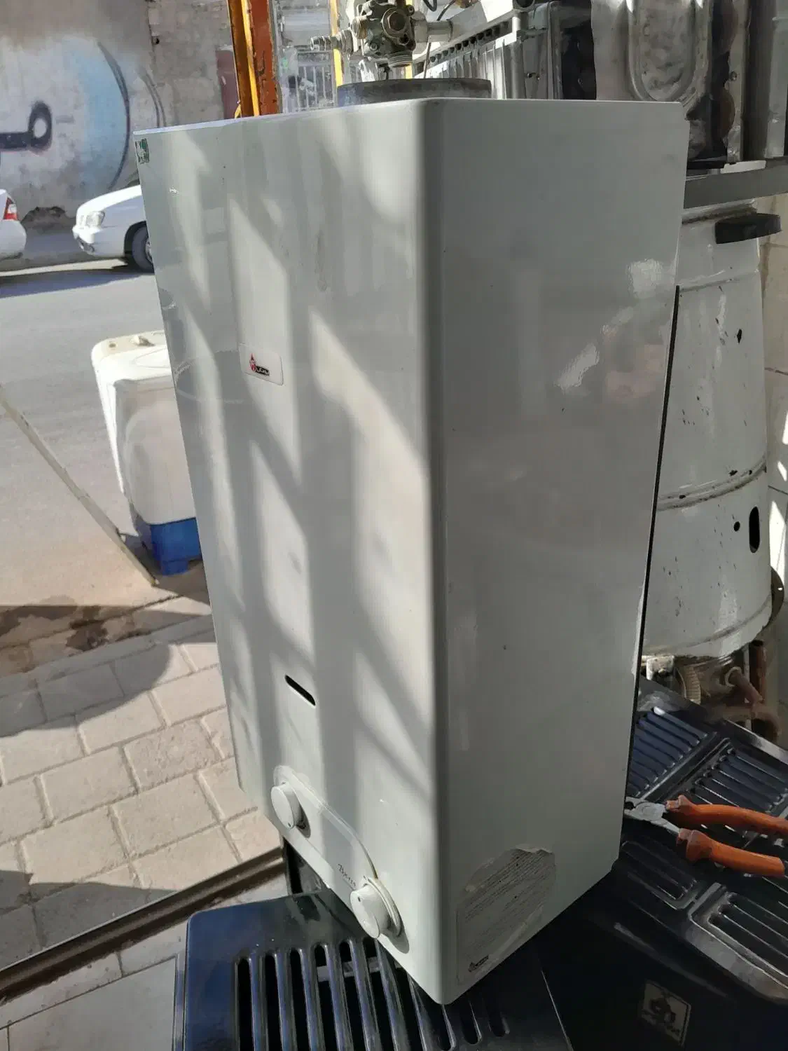 آبگرمکن دیواری|آبگرمکن، پکیج، شوفاژ|نیشابور, خط کاشمر|دیوار