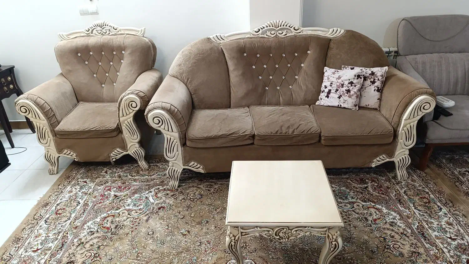 مبل شش نفره با میزغذا خوری هشت نفره|مبلمان خانگی و میز عسلی|اسلامشهر, شهرک الهیه|دیوار