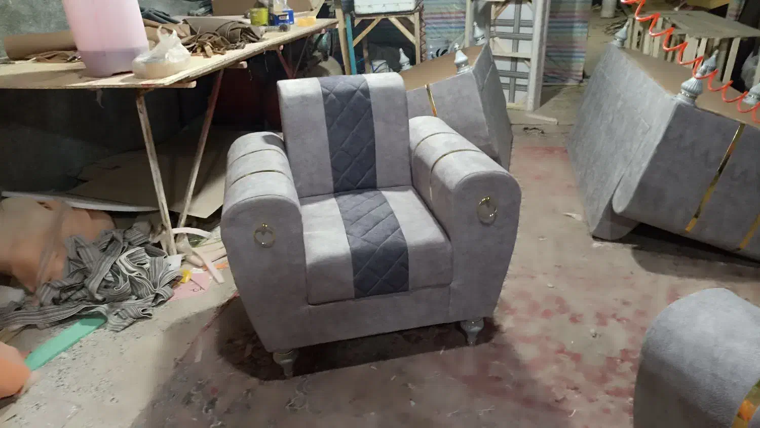 مبل راحتی ۷ نفره زیبا|مبلمان خانگی و میز عسلی|تربتحیدریه, پایانه مسافربری تربت حیدریه|دیوار