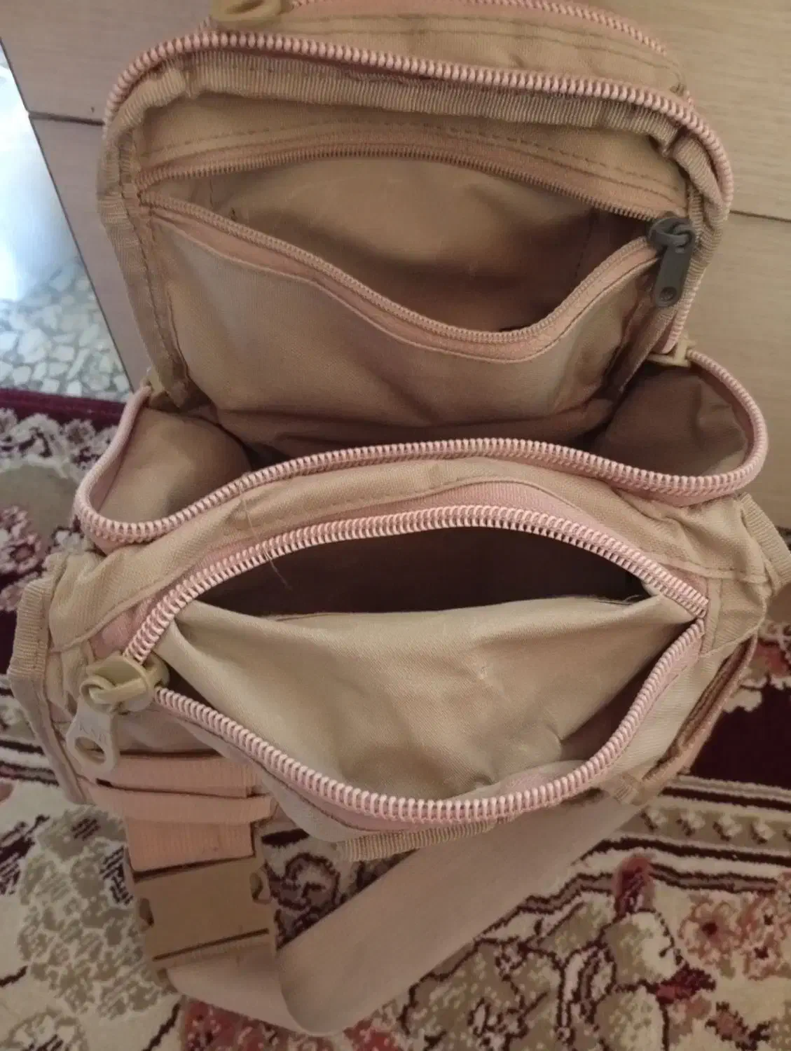 کیف رو دوشی|کیف، کفش، کمربند|چالوس, |دیوار