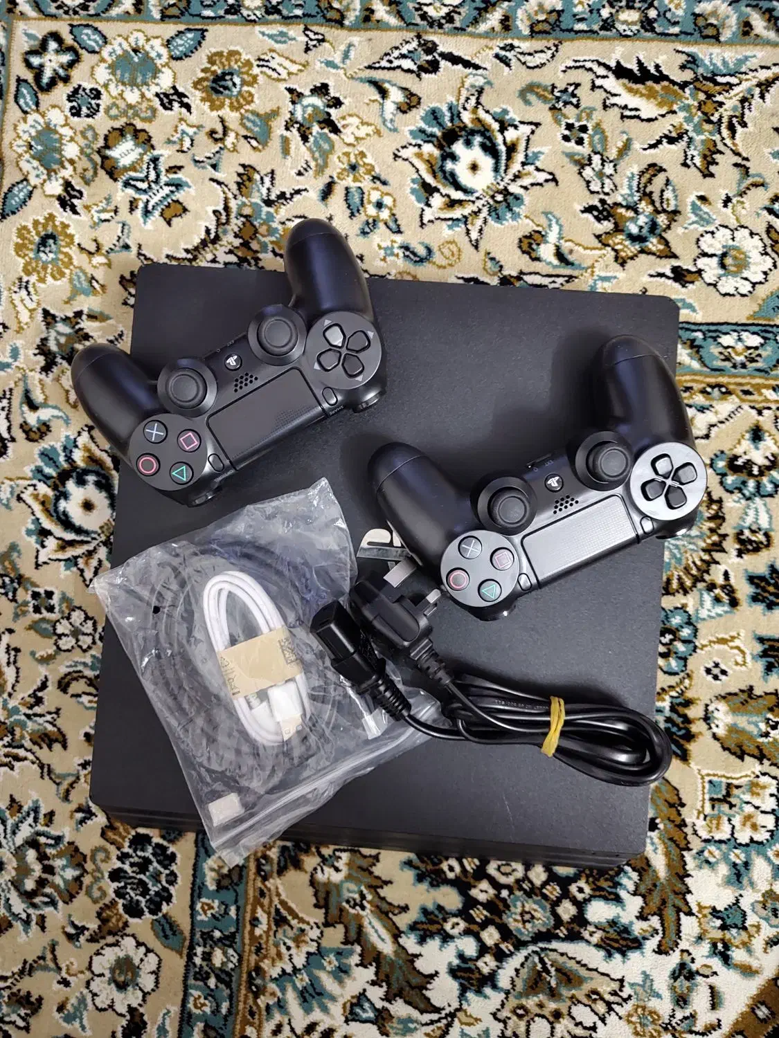 ps4 pro 1 TB|کنسول، بازی ویدئویی و آنلاین|قائم‌شهر, |دیوار