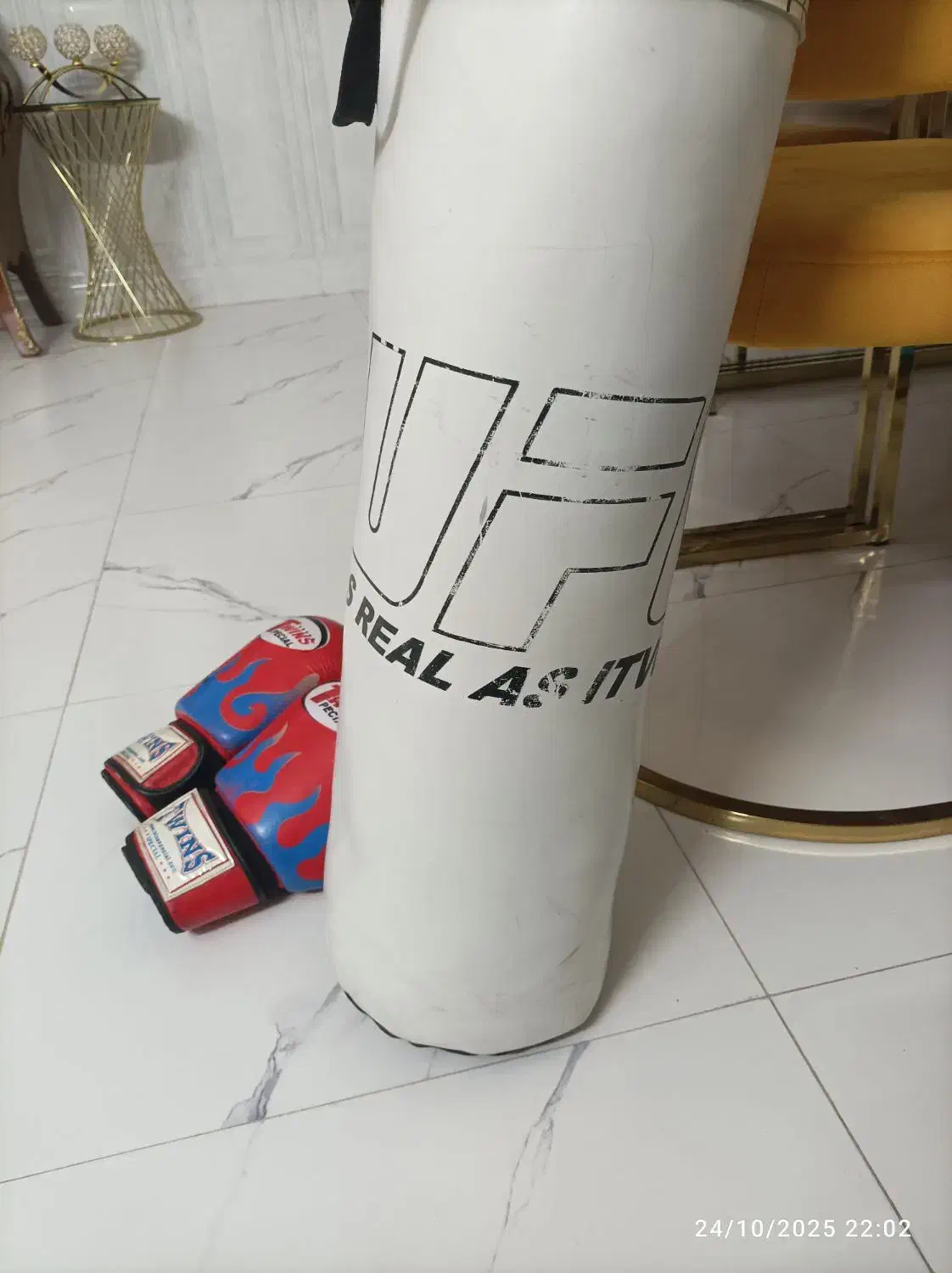 کیسه بوکس ودستکش|تجهیزات ورزشی|همدان, |دیوار