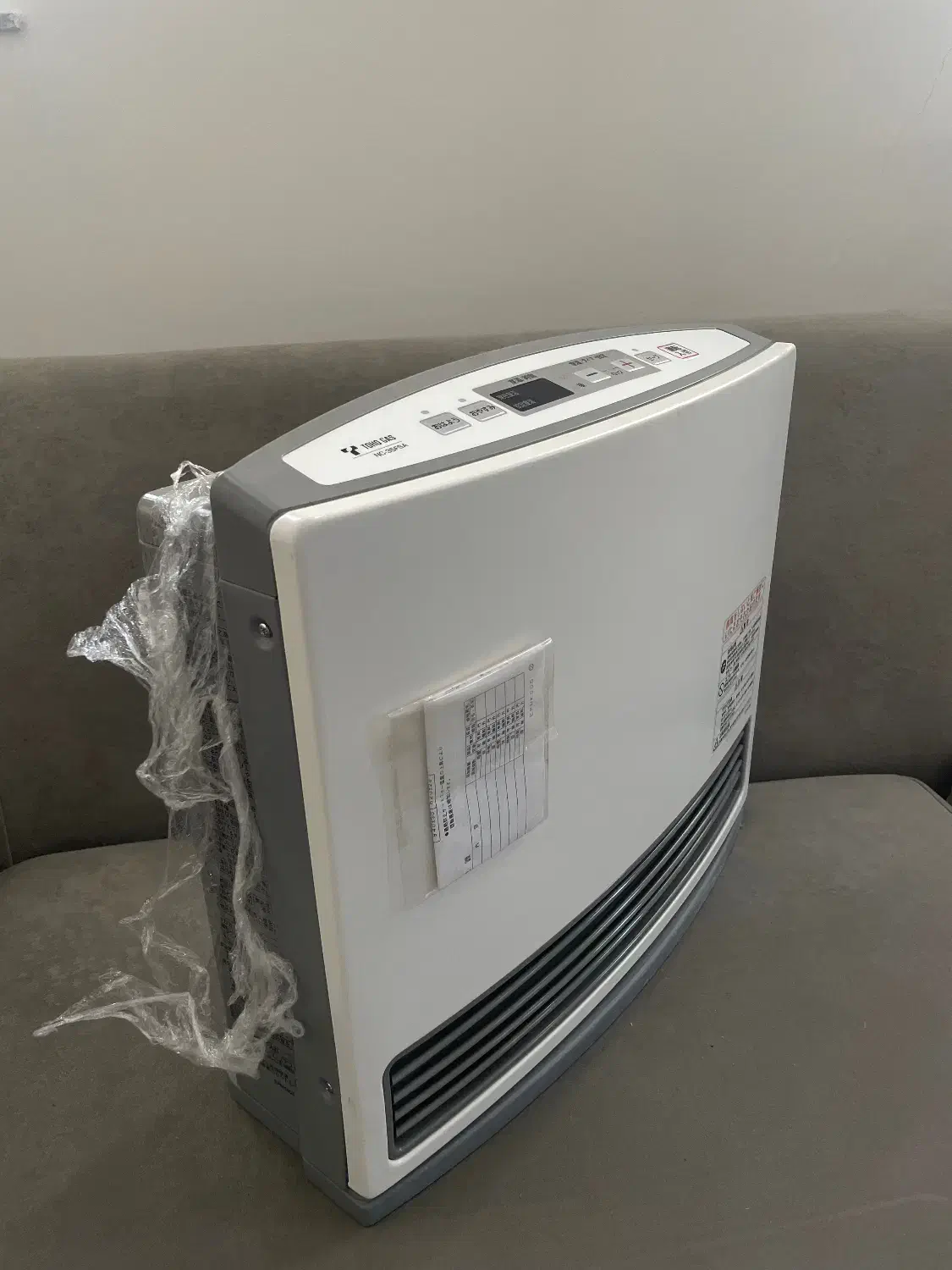 بخاری گازی ژاپن ( مناسب تا ۷۰ متر )|بخاری، هیتر، شومینه|رشت, گلسار|دیوار