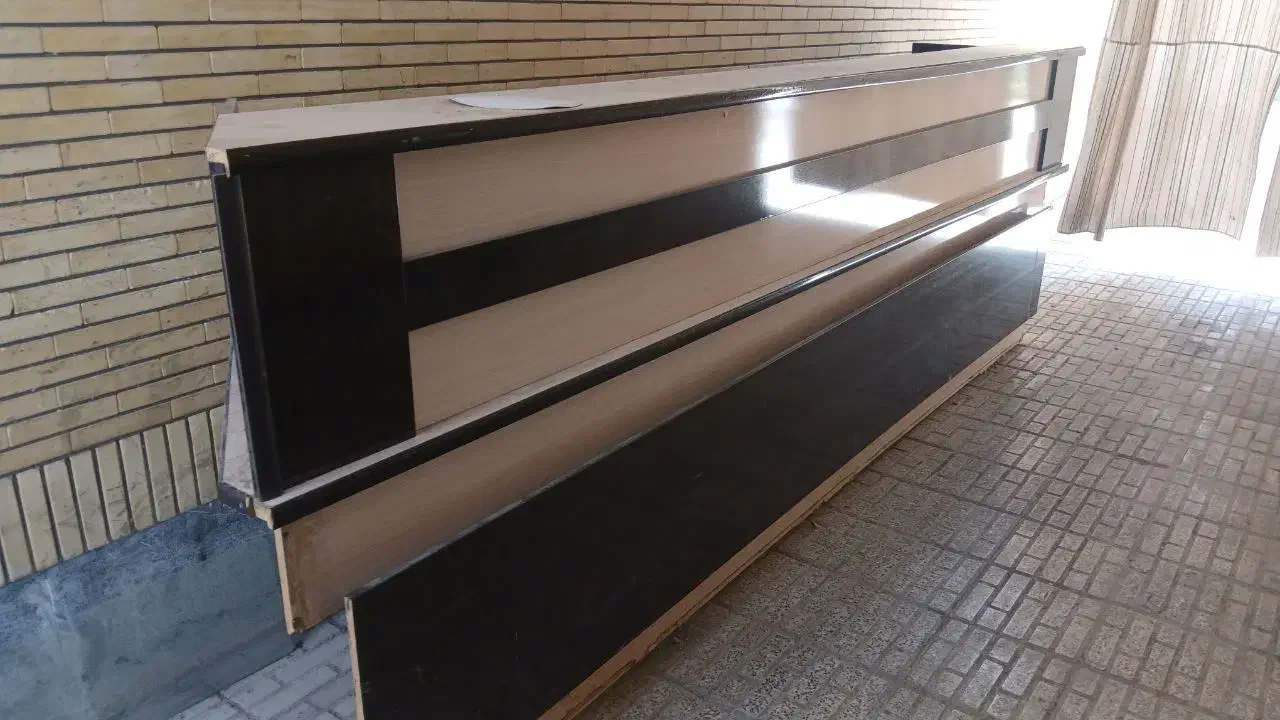 میز پیشخوان|مبلمان اداری|نجف‌آباد, باغ ملی|دیوار