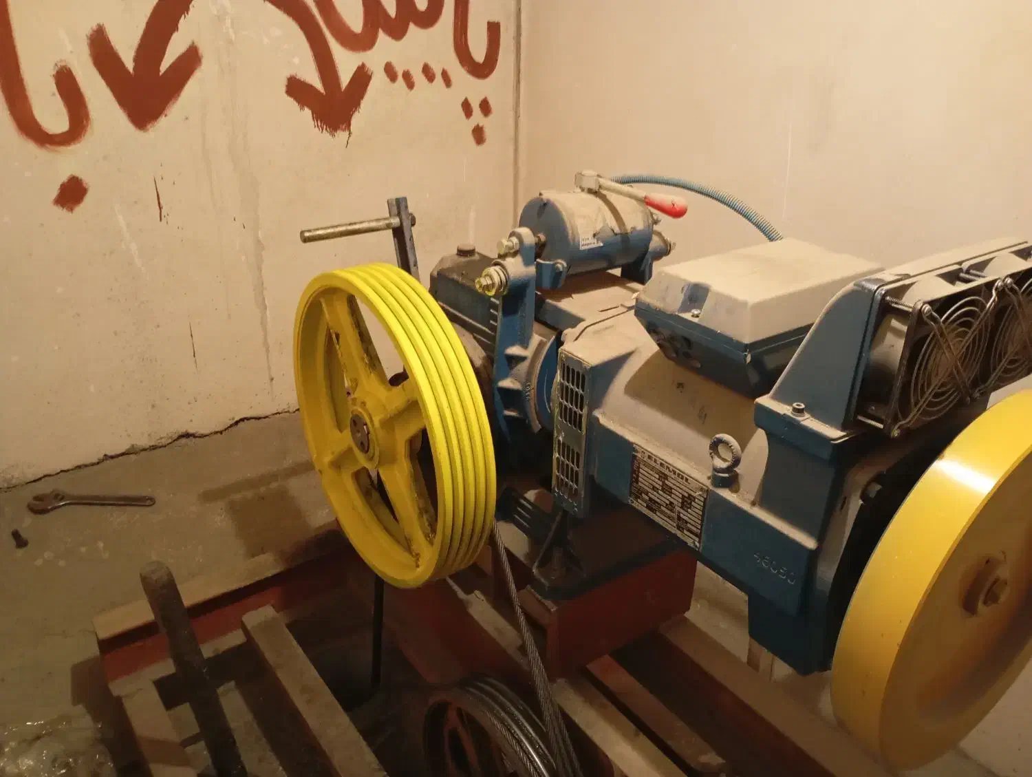 استخدام سرویس کار مبتدی و کارآموز آسانسور|استخدام صنعتی، فنی، مهندسی|تهران, تهران‌نو|دیوار