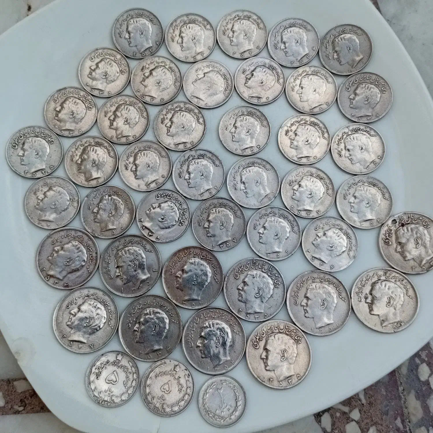 ۴۴ عدد سکه شاهی همه با هم ۵ میلیون تومن|کلکسیون سکه، تمبر، اسکناس|بندر انزلی, شهرداری|دیوار