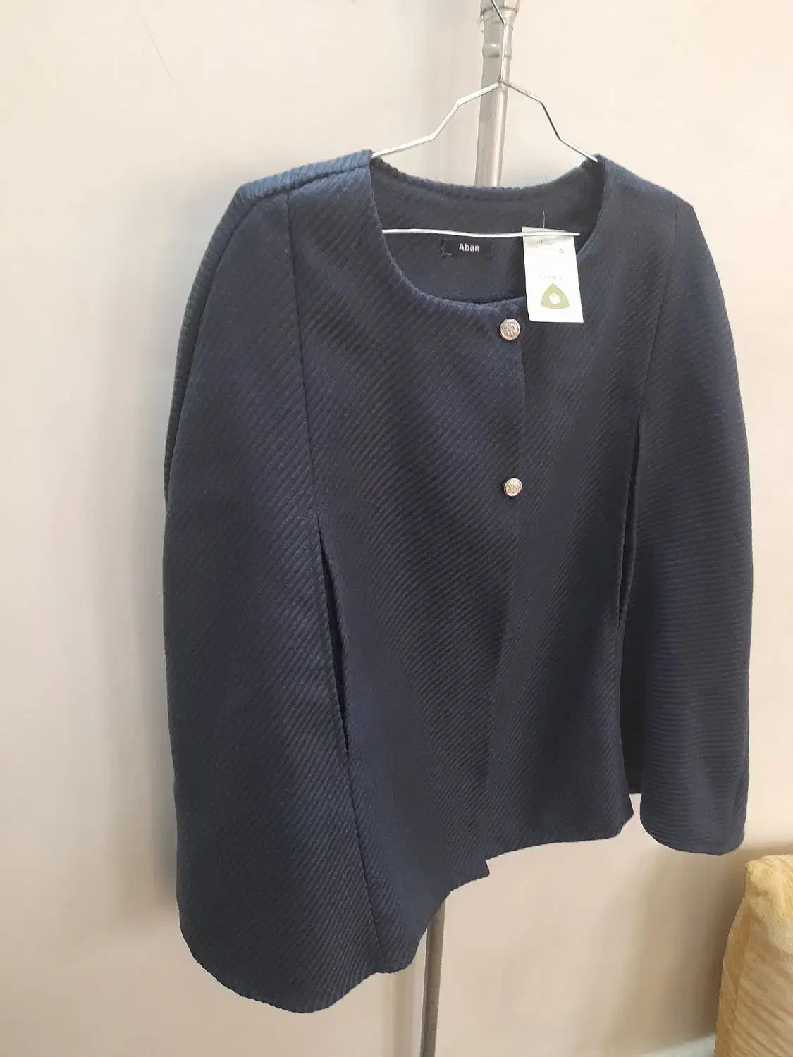 شنل|لباس|خوی, |دیوار